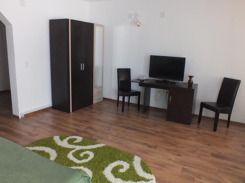 Pensiunea Eliza Hotel Podu Cosnii Quarto foto